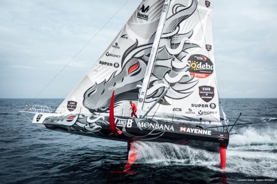 Les safrans sont situés sur l'arrière du bateau © 	Josselin Didou - Qaptur