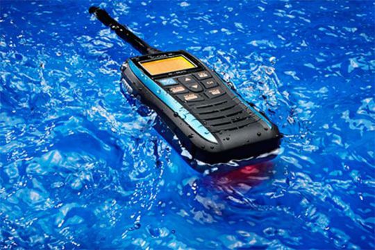 Être incollable sur la radio VHF marine -  - Dingue d'eau, comme  vous !