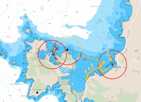 L'entrée du port du Brusc avec son secteur blanc à suivre ©C-Map