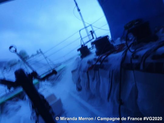 Des conditions démentes par Miranda Merron (Campagne de France)