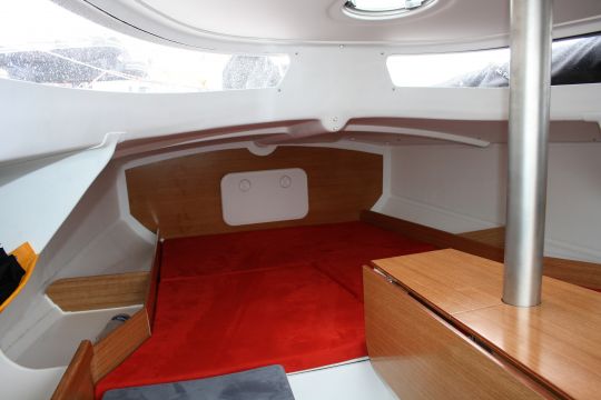 Le Mojito 6.50 dispose d'une cabine lumineuse et d'un grand lit même plus breton !