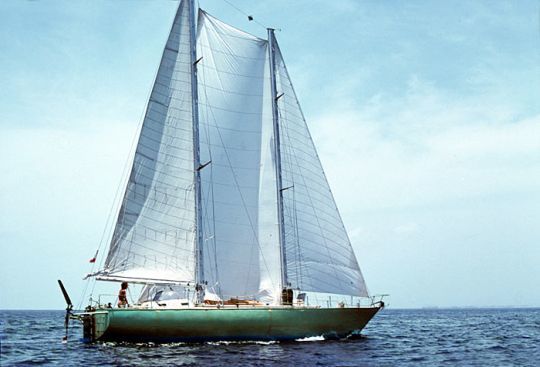 Om, le premier bateau du chanteur Antoine (Photo : DR)