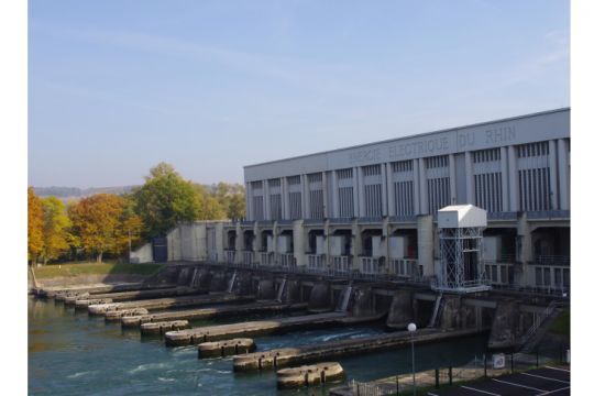 L'usine hydroélectrique de Kembs et l'éclse Le Corbusier
