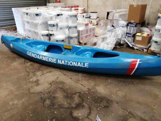 Vous pouvez acquérir aux enchères un ancien Kayak de la Gendarmerie