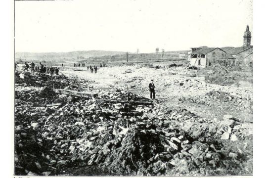 Le paysage restant après rupture, en 1895, de la digue du réservoir