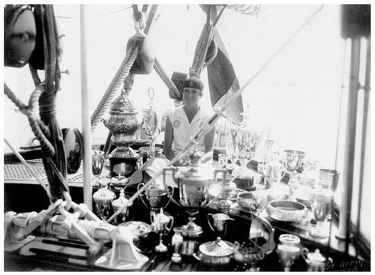 Virginie Hériot et ses nombreuses victoires © Collection du Yacht Club de France