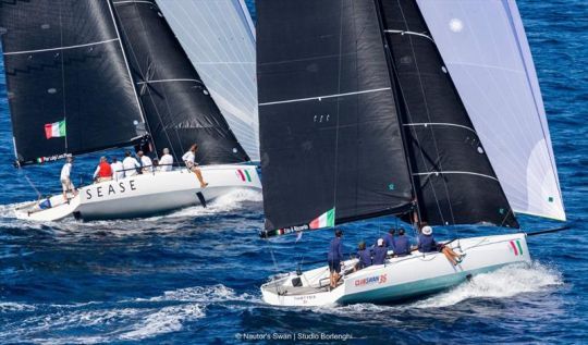 Le Swan 36 OD est équipé de foils