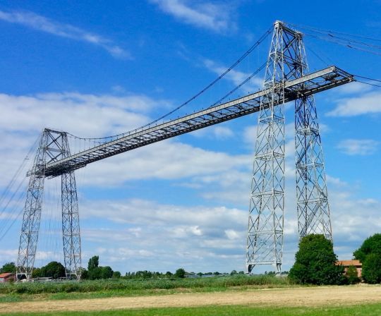 Le pont transbordeur, un survol en nacelle