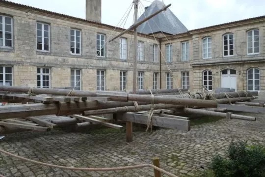La cour du Musée de la Marine de Rochefort