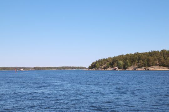 Sur l'Archipelago, il est important de bien préparer sa route et de suivre les très nombreuses balises présentes sur le plan d'eau. La Finlande est le pays qui compte le plus important balisage maritime du monde.