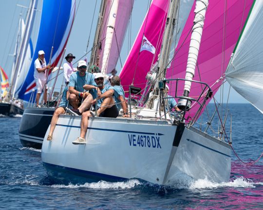 Une première belle journée de course dans du vent léger