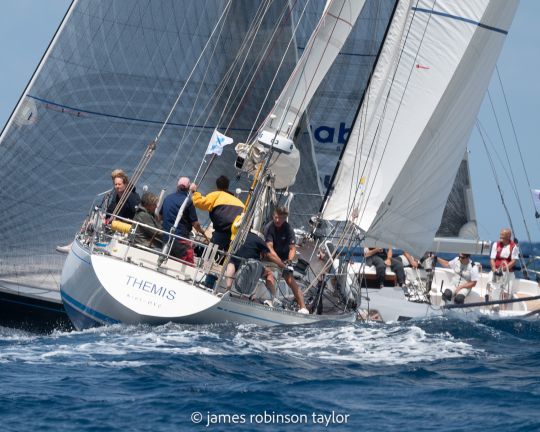 Une première belle journée de course dans du vent léger