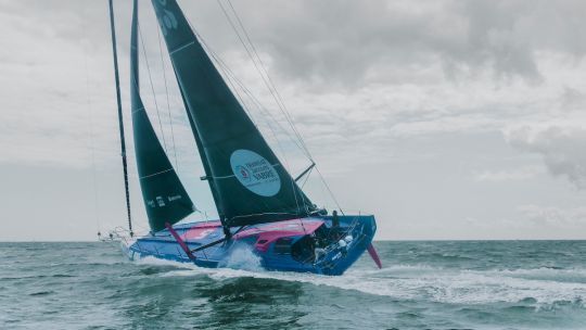 L'IMOCA d'Eric Bellion, Stand As One
