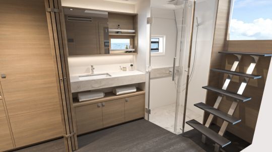 La salle de bain de la cabine propriétaire est directement accessible depuis le cockpit