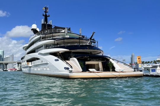 The super yacht area allows you to discover some very exclusive boats
