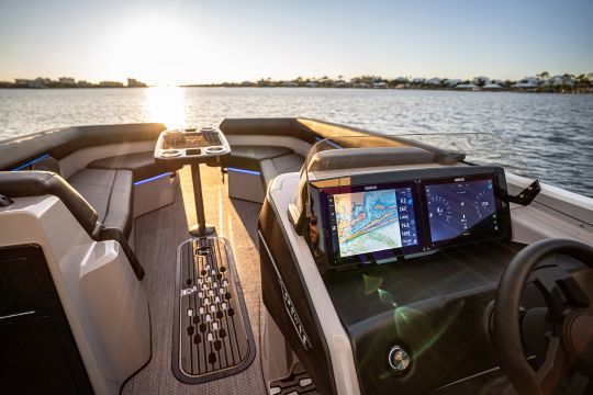 High-tech fittings for this pontoon boat