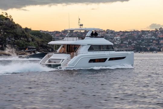 The ilad 53F is the flybridge version of the 53S