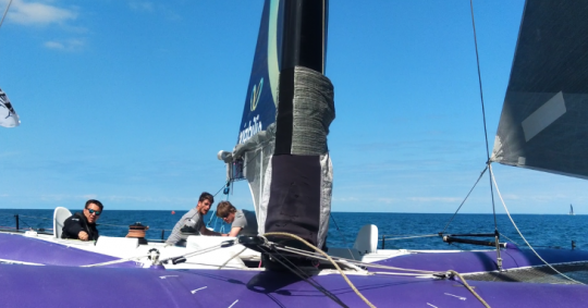 Baptiste Hulin, Justin Baradat et Léonard Legrand. Manœuvres en régate Ocean Fifty Series Act 1 Saint-Malo