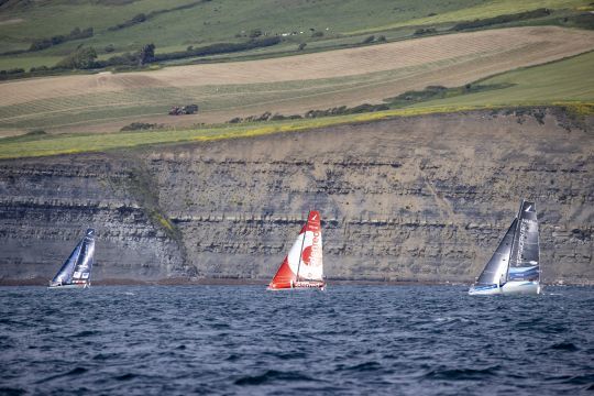 La flotte devant les falaises © Alexis Courcoux