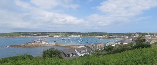 Nord de Hugh Town, mouillage de St Mary's Pool et sa gare martime