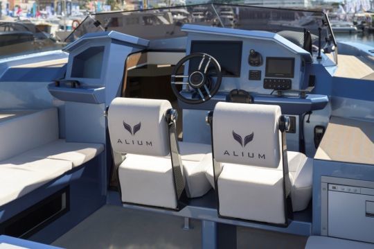 Alium 42S combines aesthetics and efficiency