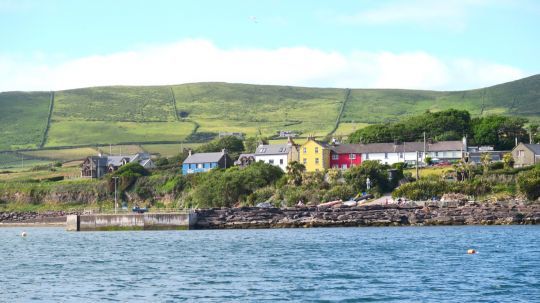 Maisons colorées à Ventry Bay