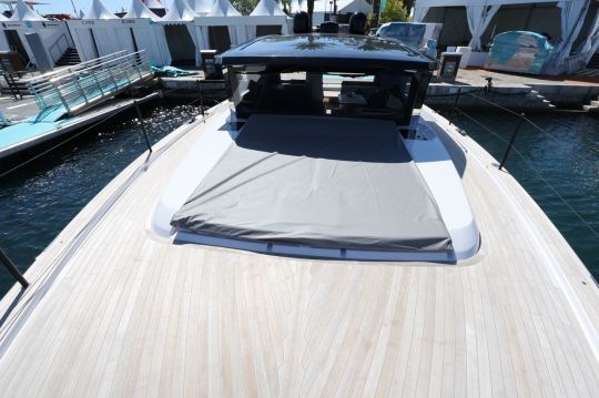 The Pardo 52GT features large outdoor spaces