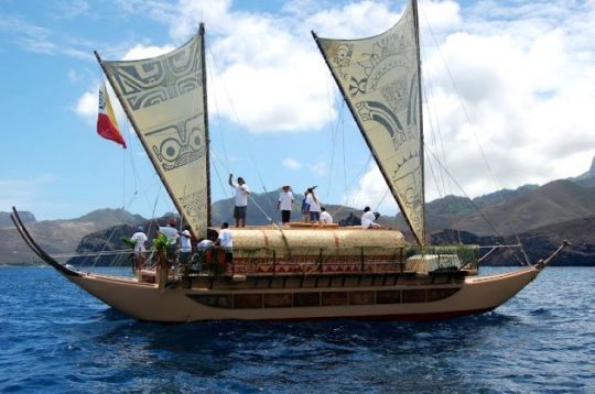 Pirogue Nuku Hiva, Îles Marquises