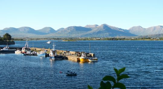 Port de Roundstone, au coucher de soleil