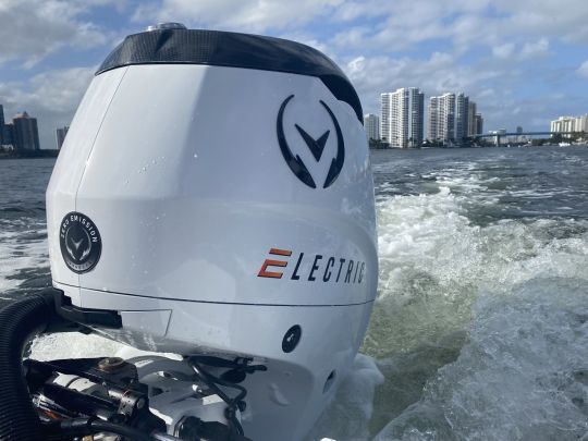 The electric motor uses the same space as a conventional outboard