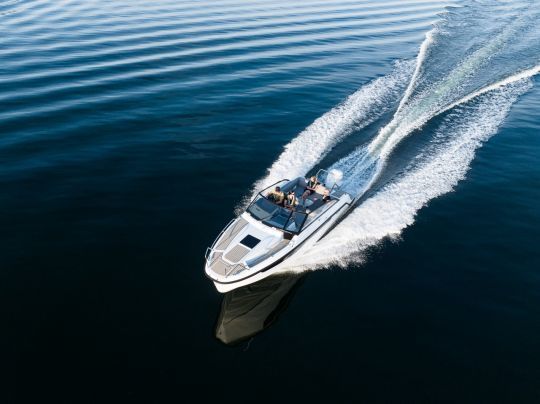 The Yamarin 80 DC offers elongated, sporty lines