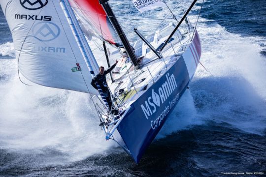 Conrad Colman sur l'IMOCA MS Amlin © Thomas Deregnieaux / Qaptur