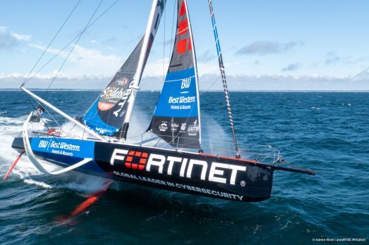 L'IMOCA Fortinet - Best Western de Romain Attanasio © Adrien Nivet / polaRYSE