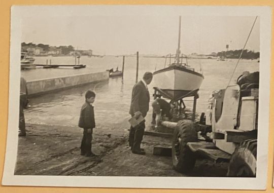 Utilisation d'un camion militaire pour la mise à l'eau