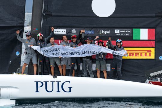 Luna Rossa Prada Pirelli remporte la Puig Women's America's Cup © Ian Roman / America's Cup