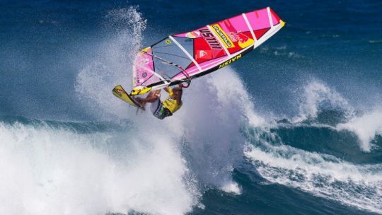 Robby Naish sur le circuit de la PWA World Cup 2013 à Maui © John Carter