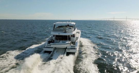 More important than the speed, the 50 Yacht is very comfortable