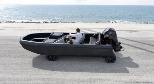 Le look est assez atyîque et pourtant la Watercar EV est un véhicule amphibie électrique.