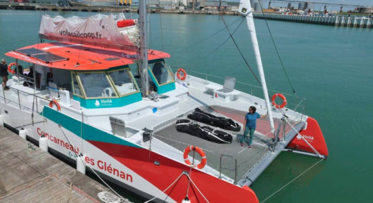 Sailcoop à quai dans le port de Concarneau