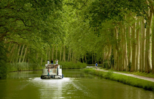 Navigation sur le Canal du Midi &copy; Filovent