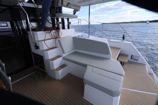 The cockpit layout is identical  to that of the brand's other models