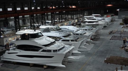 Les catamarans &agrave; moteur Aquila