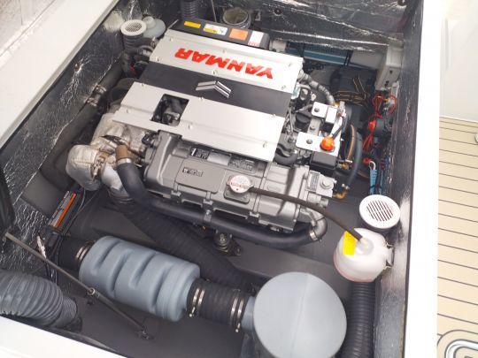 Le chantier propose une motorisation allant de 150 à 250 cv