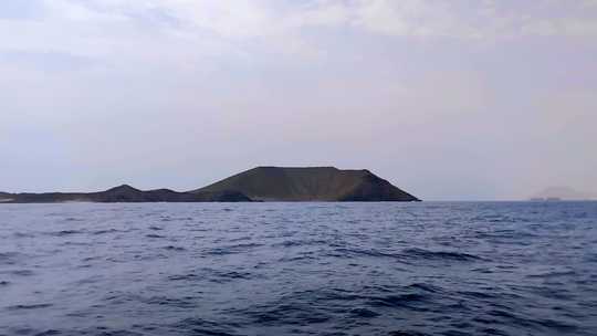 Crat&egrave;re de l'&icirc;le Lobos en vue