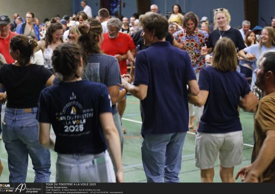 &cent;Pascal Alemany - Tour du Finist&egrave;re &agrave; la Voile