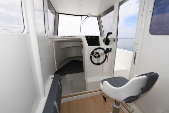 Le poste de barre est facilement accessible &copy;YamahaMarine