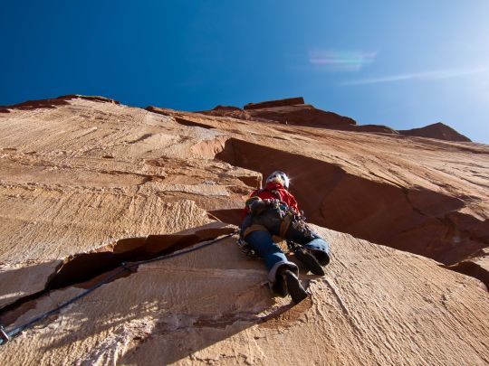 Sandrine pratique l'escalade &agrave; tr&egrave;s haut niveau &copy;odysea