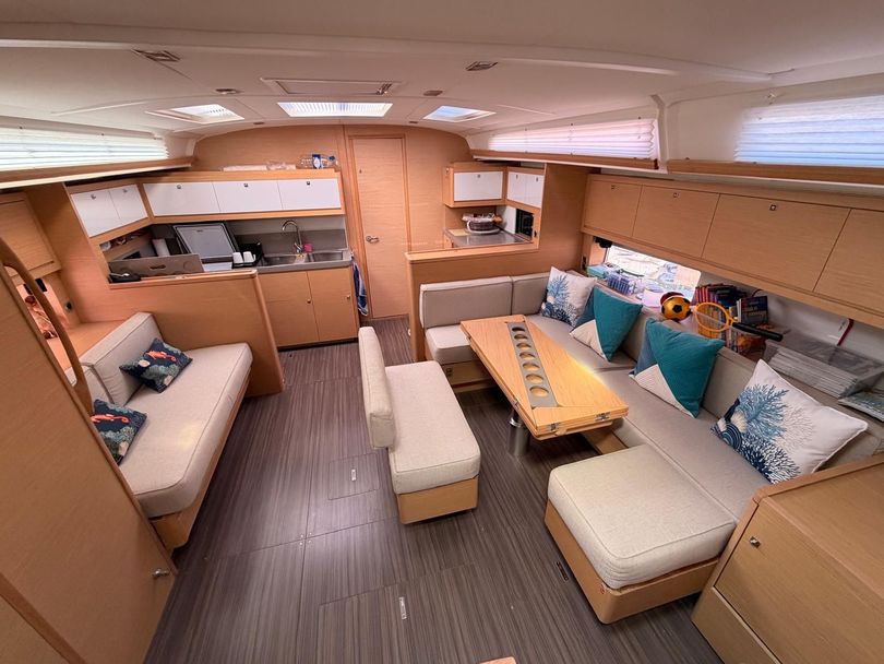 Dufour Yachts 470