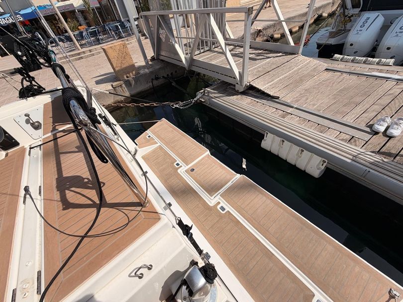 Dufour Yachts 470