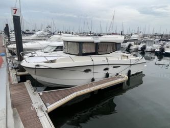 Captur 905 Pilothouse